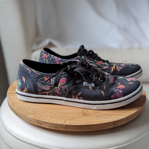 Vans Floral Lace Up Sneakers - Picture 6 of 11